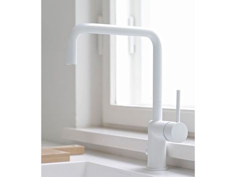 Hallways Decor, White Kitchen Faucet, Single Hole Kitchen Faucet, White Faucet, Minimal Kitchen, Single Handle Kitchen Faucet, Hair Raising, Dresser Decor, Amazing Ideas