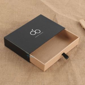 Belt Packaging, Kraft Box Packaging, Gift Packaging Design, Kraft Paper Packaging, Úložný Box, Packaging Ideas Business, Clothing Packaging, Perfume Packaging, 카드 디자인