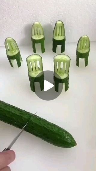 Art & Creativity😘 on Instagram: "The art of freshness turning fineess❤️

Follow@thecreativegirlayra 
Follow@thecreativegirlayra 
Follow@thecreativegirlayra 

#cucumbercarving #cucumber #carvingfood #cucumberart #foodie #newyorkfruitsfun #chef #carvingchef #carving #carvingfruit #food #foodblog #foodblogger #foodlover #chefknife #cheff #cucumberquest #cheflife #plating #fruit #platingideas #art #food #platingskills #cucumberflower #vegetablecarving #foodcarving #foodart #cucumberclub" Cucumber Quest, Cucumber Flower, Vegetable Carving, Food Carving, Art Creativity, Art Food, Chef Life, Food Art, Food Lover