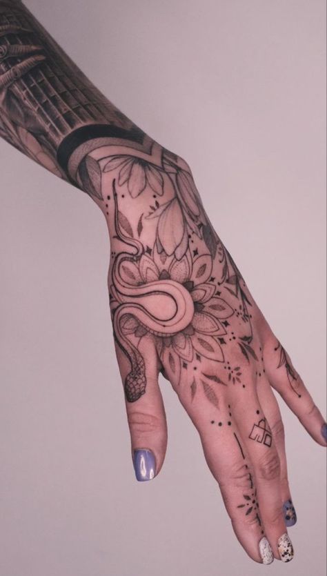 Women Hand Tattoo Design, Hand Tattoo Celestial, Long Hand Tattoo, Women’s Full Hand Tattoos, Soft Hand Tattoos For Women, Hand Tattoos Pattern, Hand Tattoo Inspo Aesthetic, Hand Pattern Tattoo, Hand Tattoos Full Coverage