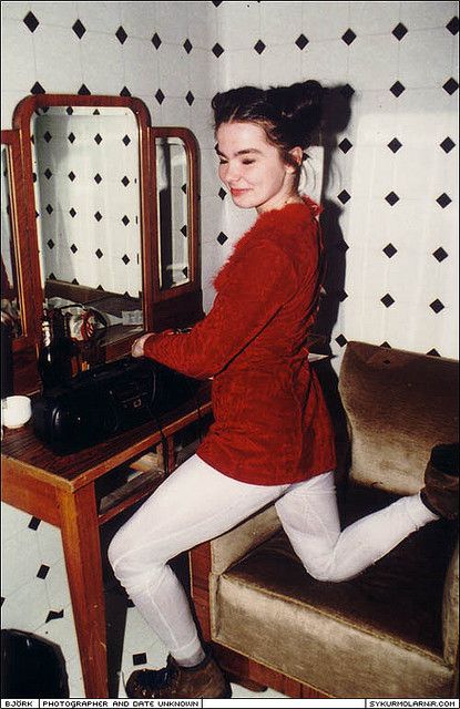 Bjork Fashion, The Sugarcubes, Trip Hop, Club Kids, Music Icon, Music Bands, 90s Fashion, Music Artists, Pretty People