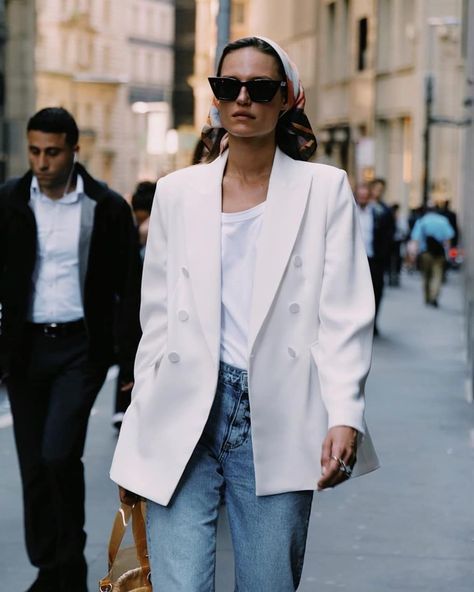 White Blazer Outfit, White Blazer Outfits, Blazer Outfit Ideas, Blazer And Jeans, Daily Fashion Inspiration, Casual Chique, Blazer Outfit, Looks Street Style, Looks Chic