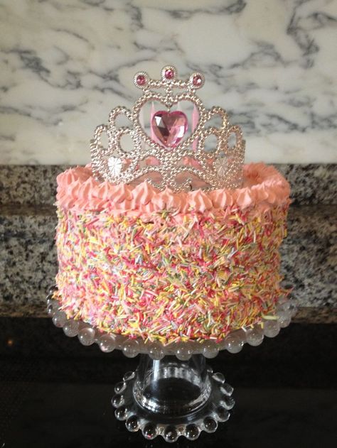 Princess Sprinkle Cake, Cake With Tiara Topper, Princess Cake With Tiara, 5 Year Birthday Cake Ideas, Princess Two Year Old Party, Homemade Princess Cake, Princess Cake Diy, Her Royal Fiveness Birthday Cake, Birthday Cake For 6 Year Girl