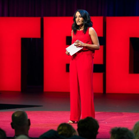 TED's Anna Verghese Shares Her 10 Public Speaking Tips - Future Women Black Woman Speaker Public Speaking, Speaking Engagement Aesthetic, Ted Talk Outfit Women, Women Speakers On Stage, Public Speaking Aesthetic Women, Public Speaker Aesthetic Women, Woman Public Speaking, Public Speaking Outfit Women, Ted Talk Aesthetic