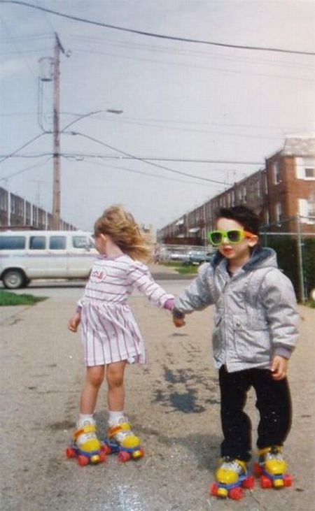 I wasn't sure whether to pin this here or to my wedding board :-) Also... who else remembers having these damn skates?! Foto Top, Roller Derby, Roller Skates, Foto Inspiration, 가을 패션, Love Images, Infj, Little People, In The Middle