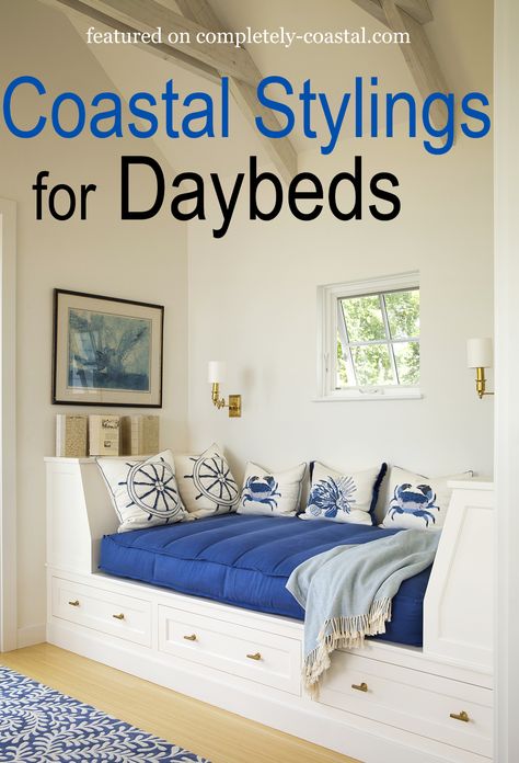 Coastal Day Bed, Coastal Daybed Room Ideas, Coastal Daybed, Daybed Nook, Daybed Styling, Daybed Styling Ideas, Bedroom Niche, Coastal Rooms, Coastal Cozy