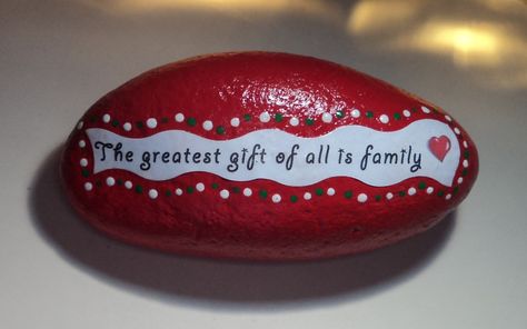 the greatest gift of all is family ~ www.rockswithcharm.com Family Reunion Painted Rocks, Bee Rocks, Inspirational Rocks, Rock Hunting, Christmas Rock, Hand Painted Stones, Kindness Rocks, Paint Rock, Stone Crafts