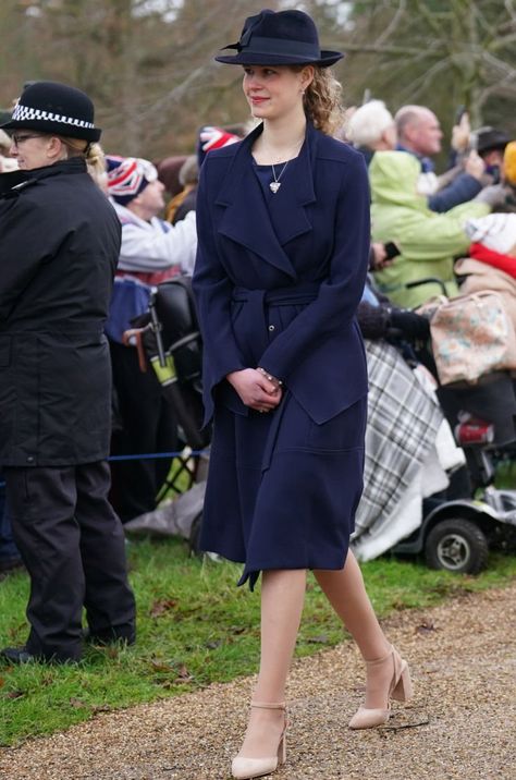 Why Lady Louise was not given the title of Duchess of Wessex? Lady Louise Windsor Style, Royal Family Christmas, Countess Wessex, Louise Mountbatten, French First Lady, Louise Windsor, Lady Sarah Chatto, American Duchess, Princess Louise