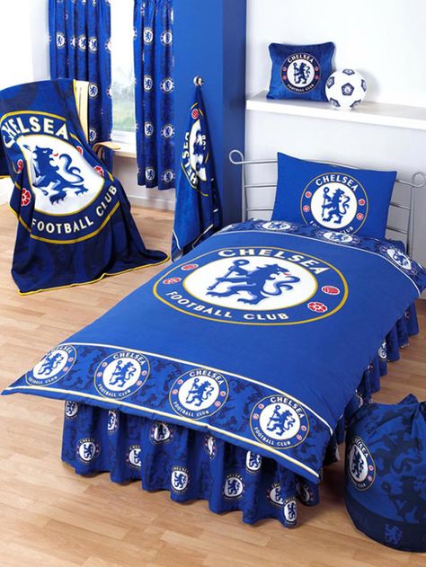 Get the CHELSEA FC BORDER CREST SINGLE SIZE DUVET COVER & PILLOWCASE for £9.99 for a limited time only on our site www.sportingdesires.com Soccer Bedroom, Chelsea Football Club Wallpapers, Chelsea Fc Wallpaper, Soccer Room, Chelsea Wallpapers, Football Bedroom, Impossible Is Nothing, Club Chelsea, Soft Throw Pillows