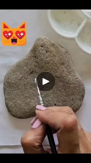 47K views · 715 reactions | Easy way to Paint Cute cat on rock😻🐈‍⬛️ #facebookreelsvideo | Little Rocks | Kim Sung Hwan · So Cute How To Paint A Cat On A Rock, Cat Rock Painting Ideas, Rock Kunst, Pet Rock, Rock Videos, Stone Art Painting, Rock Ideas, Pet Rocks, Cat Sleeping