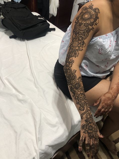 Whole Arm Henna, Full Sleeve Henna Tattoo, Henna Sleeve Designs, Henna Designs Arm Sleeve, Henna Arm Sleeve, Henna Sleeve Tattoos For Women, Full Sleeve Henna, Arm Henna Tattoo, Full Arm Henna