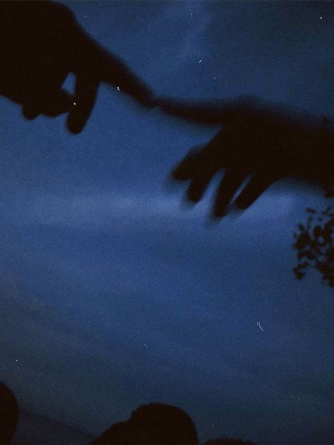 Astronomy Conan Gray, Couples Love, Blue Hour, Conan Gray, Night Aesthetic, Under The Stars, Couple Aesthetic, Hopeless Romantic, Cute Couple Pictures