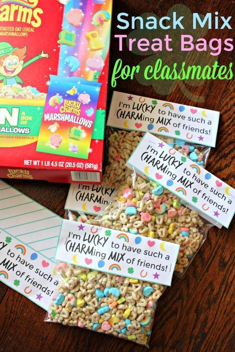 Everyone will love these magically delicious Lucky Charms snack mix bags. Add this FREE printable and your treats will be the hit of the classroom! Lucky Charms Treats, Friendship Recipe, Classroom Snacks, Lucky Charms Marshmallows, St Patrick Day Treats, Magically Delicious, Class Birthdays, St Patricks Day Crafts For Kids, March Activities