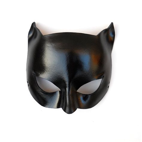 Hey, I found this really awesome Etsy listing at https://www.etsy.com/listing/152361063/glossy-black-catwoman-leather-mask-super Cat Woman Mask, Batgirl Halloween, Black Catwoman, Dc Catwoman, Selina Kyle Catwoman, Woman Mask, Catwoman Costume, Batman Halloween, Catwoman Cosplay