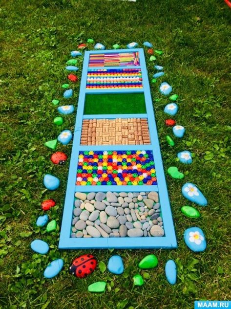 Color Wheel Matching, Montessori Garden, Kids Garden Play Area, Montessori Projects, Sensory Gardens, Painted Pavers, Outdoor Learning Spaces, Diy Playground, Sensory Garden