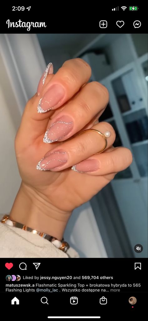 Cute Nails For Birthday Almond Shape, 22nd Birthday Nails Short, Round Birthday Nails, Trendy Birthday Nails Acrylic, Cute 21st Birthday Nails, Short Almond Acrylic Nails Birthday, Cute Bday Nails Short, Birthday Classy Nails, 20 Birthday Nails Acrylic