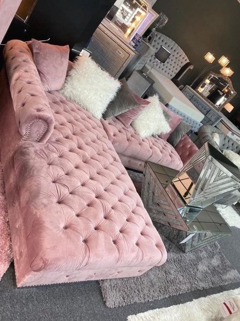 how to make a bed #garden #gardenideas #gardendecorations Pink Couch, First Apartment Decorating, Dekorasi Kamar Tidur, Living Room Decor Cozy, Apartment Decor Inspiration, Teen Bedroom Decor, Girl Bedroom Decor, Cute Room Decor, Decor Home Living Room