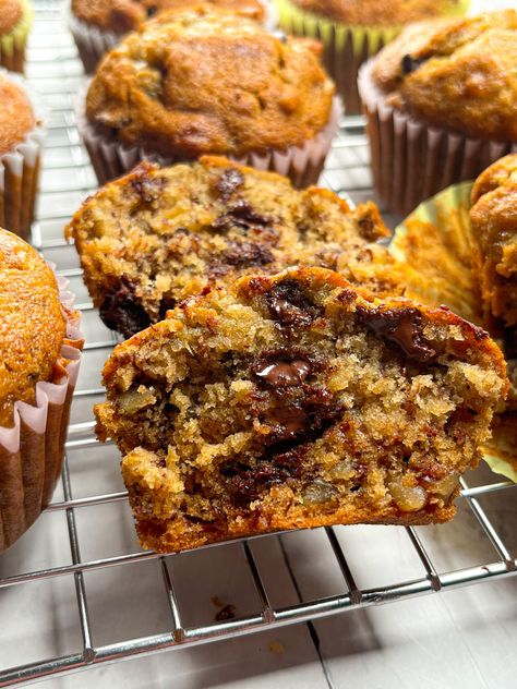 Best Banana Bread Muffins, Moist Banana Bread Muffins, Banana Bread Muffins Easy, Moist Banana Muffins, Blender Muffins, Muffins Easy, Kitchen Ingredients, Banana Bread Muffins, Bread Muffins