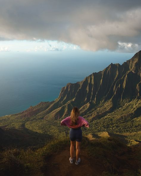 Nā Pali Coast, Kauai 💘 #hawaii #napalicoast #kauai #naturephotography #hawaiilife #hawaiitrip Paddle Boarding Hawaii, Kauai Aesthetic, Hawaii Astethic, Na Pali Coast Kauai, Hawaii Lifestyle, My New Era, Kauai Travel, Na Pali Coast, Hawaii Aesthetic