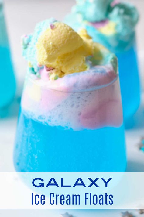 Enjoy an out of this world galaxy party treat, when you make an easy blue ice cream float with a floating ice cream planet in it. Ice Cream Float Party Ideas, Cotton Candy Ice Cream Float, Astronaut Ice Cream Recipe, Ice Cream Floats Ideas, Float Drinks, Ice Cream Float Party, Floats Ice Cream, Ice Cream Float Bar, Ice Cream Ideas