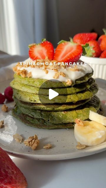 Gabriela Dimova on Instagram: "✨Spinach Oat Pancakes✨

There are few things in the world I find more cringe than the sound of my own voice 😂 But I recently made this recipe for a brand that I create content for, and they wanted me to do a voiceover- since I had already made it I thought I would share it on my page as well becasue I love how the recipe turned out! Anyway, the pancakes are sooo yummy, and here is my first-ish attempt at a voiceover😂🤍

✨Ingredients
1 cup oats (100 g)
1 cup spinach (60 g)
2 tsp baking powder
2 tbsp sugar
1 cup dairy-free milk 
2 tbsp coconut oil
dash of vanilla
pinch of salt

✨Directions
Add all of the ingredients to a blender and blend until smooth.

Grease a pan with coconut oil and add 1/4 cup of batter to the pan for each pancake. 

Cook for 3-4 minutes Oats Pancakes, Vegan Spinach, Oat Pancakes, Break Fast, Dairy Free Milk, Create Content, Pinch Of Salt, Baking Powder, 1 Cup