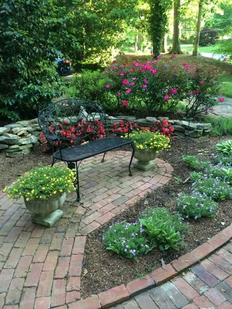 Flower Bed With Bench Landscaping Ideas, Subdivision Backyard Garden, Front Yard Garden With Bench, Backyard Paver Sitting Area, Privacy Landscaping Front Yard, Butterfly Garden With Bench, Diy Garden Decor Projects, Stone Landscaping, Backyard Garden Landscape