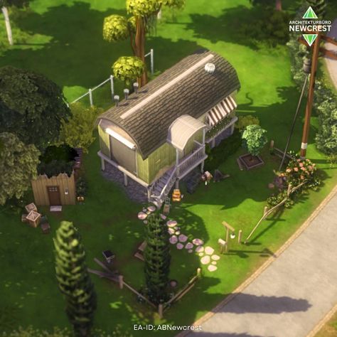 🏚 Off the Grid Hideaway 🏚 [swipe for floorplan] 💰 under 20.000$ 🛋 Fully furnished 🍀 Functional & playtested 🏘 only basegame & Basement Treasures ✅ No CC 📐 20x20 It's in the gallery. EA-ID: ABNewcrest 🌿 #TheSims4 #ShowUsYourBuilds Sims 4 Poor House, Base Game Lots Sims 4, Sims 4 Unfurnished House, Sims 4 House Base Game No Cc, Sims 4 Gallery Lots No Cc, Off The Grid, Sims 4 Build, Sims House, The Sims4