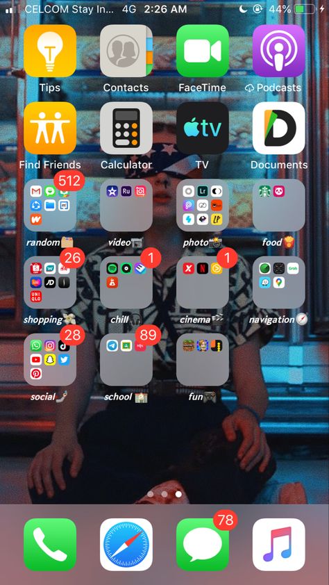 this is my iphone 6 apps organiser idea , for me its simple but nice n easier for me or mybe 4 u 💫💕✨ Apps U Need, Organize Apps On Iphone, Phone Setup, Organization Skills, Simple App, Find Friends, Aesthetic Things, My Iphone, School Fun