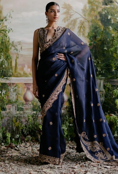 Saree Ruffle, Rajasthan Trip, Organza Sari, Navy Blue Saree, Rajputi Dress, Cut Blouse, Blue Organza, Saree Floral, Blouse Details