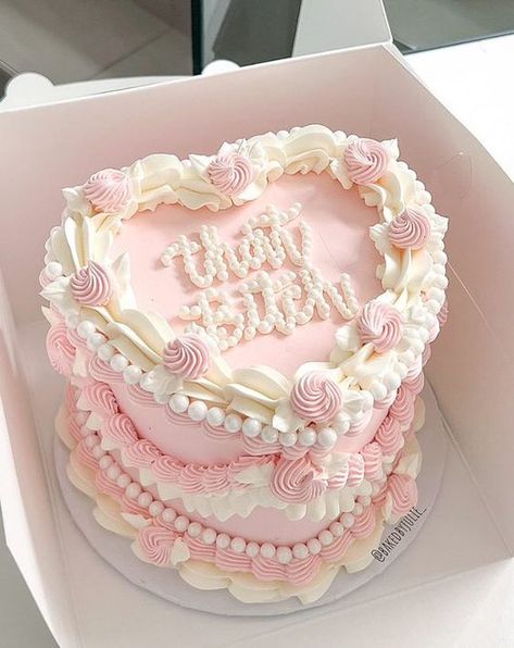 🩷🪻Ƈ𝑢𝑡𝑒🐹𝘚𝘰𝘧𝘵🐇Ƈυ∂∂ℓу🧸🩷🪻 on X: "https://t.co/2c5ntVROku" / X Coquette Heart Cake, Pink And White Vintage Cake, Vintage Heart Cake Pink, Aesthetic Heart Cake, Pink Vintage Heart Cake, Birthday Ideas Balloons, Baby Pink Cake, Heart Vintage Cake, Light Pink Cake