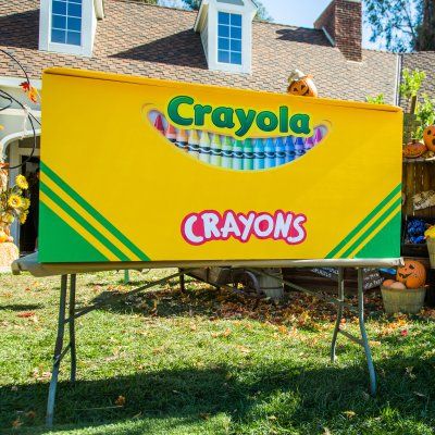 Giant Crayon Box Diy, Crayon Box Costume, Crayon Costume, Colorful Costume, Parade Ideas, Diy Crayons, Get Ready For Halloween, Holiday Parades, Glue Painting