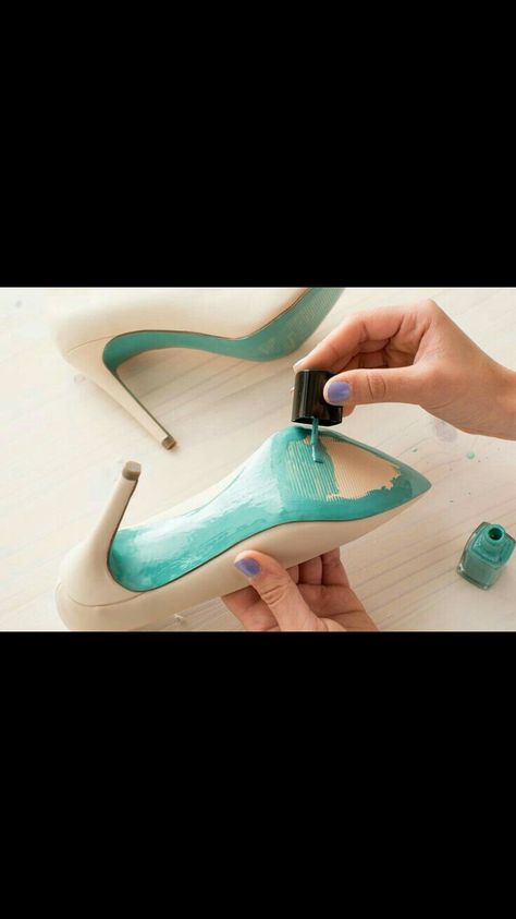 Diy Wedding Heels, Diy Wedding Shoes, Fun Wedding Shoes, Shoes Diy, Wedding Pins, Wedding Heels, Italian Wedding, Diy Shoes, Something Blue