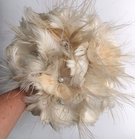 Peacock Feather Bouquet, 1920 Wedding Dress, Bestie Wedding, Indian Wedding Bridesmaids, 1920 Wedding, Rhinestone Bouquet, Alternative Wedding Bouquet, Unique Bridal Bouquets, Modern Wedding Bouquets