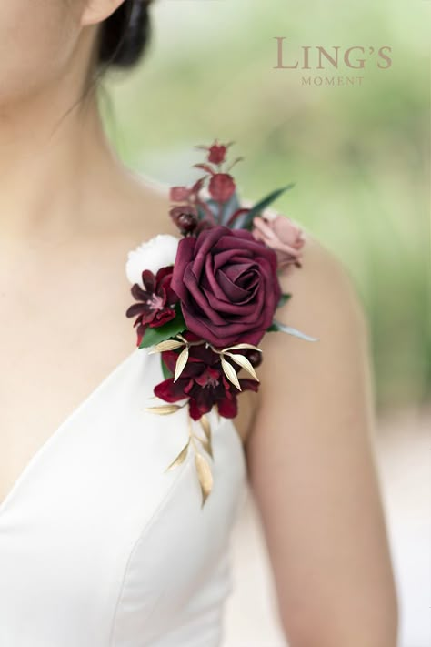 Garland Wedding Bouquet, Mothers Wedding Corsage, Moms Corsages Wedding, Arm Corsage Wedding, Prom Corsage Ideas 2023, Shoulder Corsage Wedding, Mothers Corsages For Wedding, Mother Of The Bride Corsage Pin, Corsage Alternatives