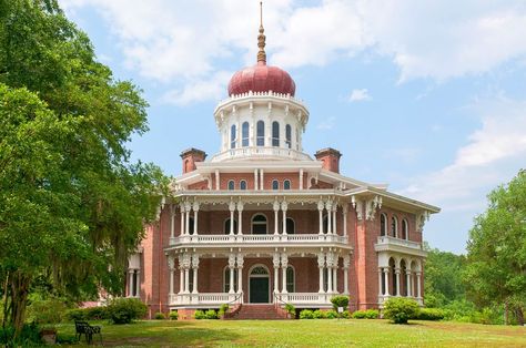 Longwood, an antebellum mansion in Natchez. Zuber Wallpaper, Mississippi River Cruise, Natchez Mississippi, Houses In America, Central Hall, Historic Mansion, Greek Revival, Historic Home, New Wall