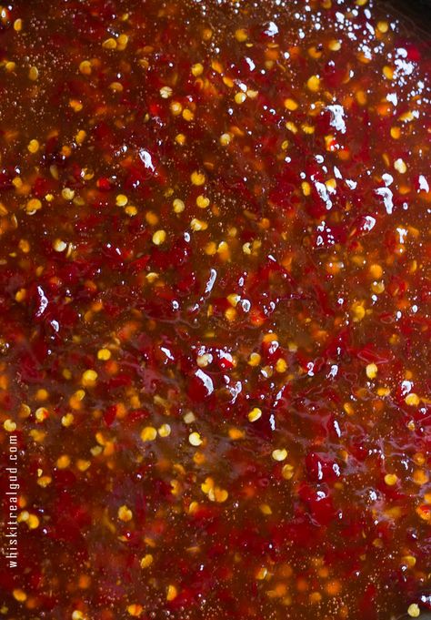 Easy Thai Sweet Chili Sauce Sweet Thai Chili Sauce, Sweet Chilli Sauce Recipe, Sweet Thai Chili, Sweet Chili Sauce Recipe, Thai Peppers, Thai Chili Pepper, Thai Chili Sauce, Chili Sauce Recipe, Tasty Thai