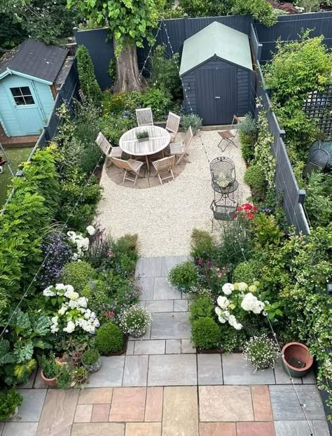 Small Garden Plans, Small Back Gardens, Garden Ideas Uk, Small Garden Layout, Narrow Garden, Small Garden Landscape, Small Courtyard Gardens, Courtyard Gardens Design, Back Garden Design