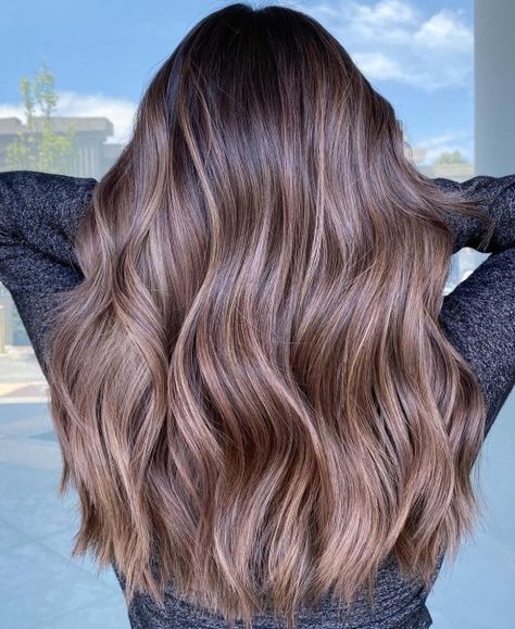 Dark Caramel Haircut and Mushroom Highlights Mushroom Highlights, Ashy Highlights, Mushroom Brown Hair Color, Mushroom Brown Hair, Balyage Long Hair, Caramel Brown Hair, Brown Hair Color Ideas, Mushroom Brown, Dark Brunette Hair