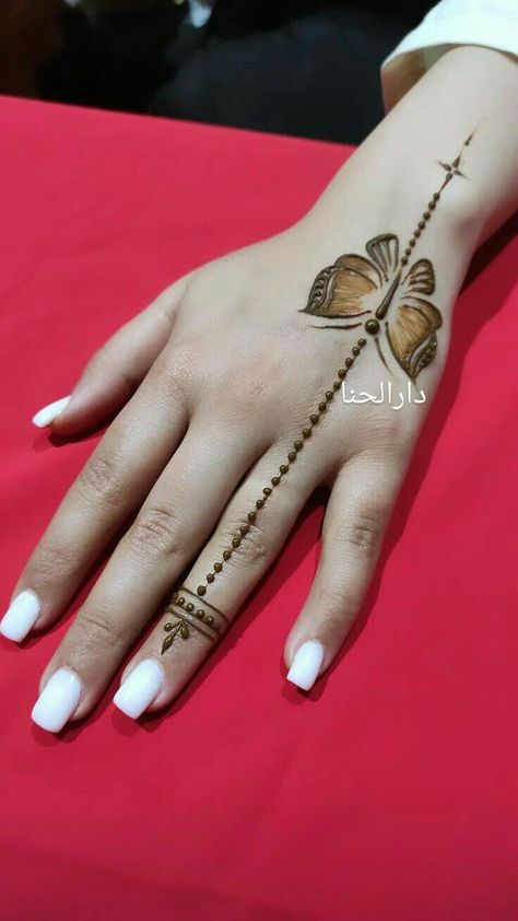 Tato Henna, Henna Tattoo Designs Hand, Mehndi Designs Bridal Hands, Simple Henna Tattoo, Mehndi Designs For Kids, Simple Mehndi Designs Fingers, Very Simple Mehndi Designs, Full Mehndi Designs, Henna Tattoo Designs Simple