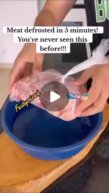 MArie Irene Nicandro Fallarcuna on Instagram: "MEAT defrosted in 5 minutes #easyway #fbreels #teamkailong #teamhilaskoreananghilas #followformore #everyone #highlights" Defrost Chicken Quickly, Defrost Chicken, Kitchen Hacks Food, Healthy Hacks, Amazing Food Hacks, Blackstone Grill, Daily Hacks, Frozen Meat, Grill Recipes