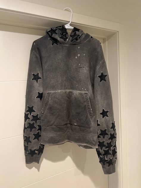 Amiri Outfit, Hoodie With Patches, Custom Hoodies Ideas, Patched Hoodie, Amiri Hoodie, Bleached Hoodie, Reworked Jacket, Vetements Hoodie, Bleach Hoodie