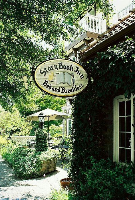 Bed N Breakfast, Solvang California, Village Inn, Bed And Breakfast Inn, Carmel By The Sea, Country Inn, Pacific Coast Highway, California Love, California Dreamin'