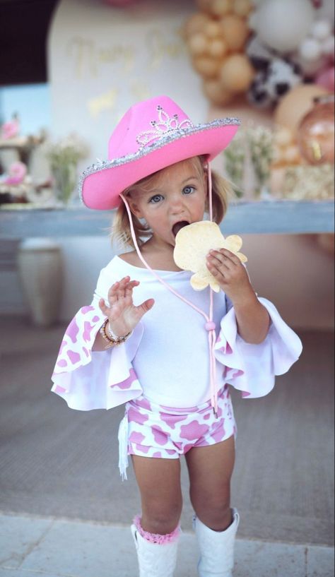 Country Pageant Outfit, Mommy And Me Cowgirl Outfits, One Year Old Cowgirl Outfit, Cowgirl One Year Old Pictures, First Rodeo Birthday Party Girl Outfit, Cowgirl One Year Old Party, Cowgirl Toddler Outfits, Toddler Cowgirl Outfit, Country Baby Girl Clothes