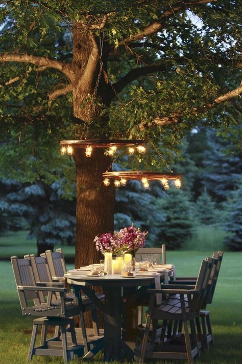 Backyard Cafe, Farmhouse Backyard, Backyard Dining, Outdoor Lighting Design, Diy Outdoor Lighting, Diy String Lights, Landscape Lighting Design, Under A Tree, Outdoor Dining Spaces