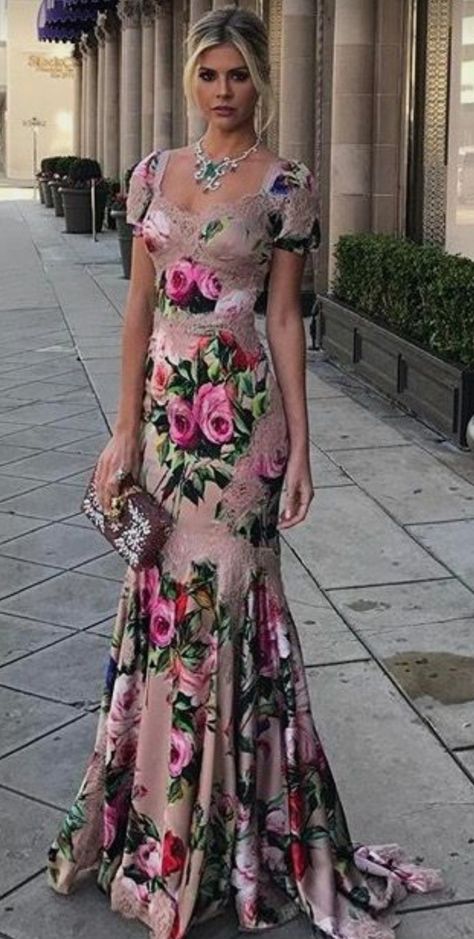 Floral Gown, Maxi Dress Evening, Floral Fashion, Gorgeous Gowns, Fancy Dresses, Printed Maxi Dress, A Dress, Gorgeous Dresses