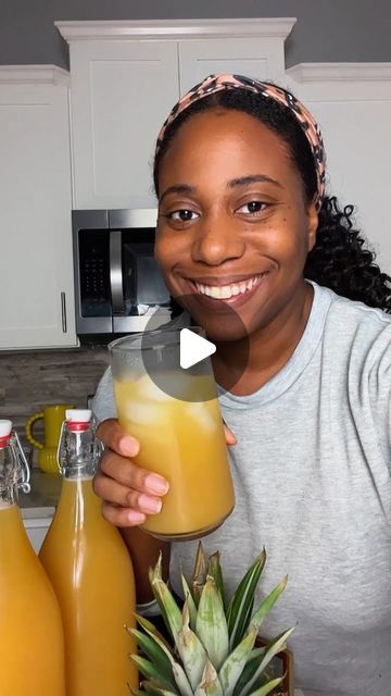 Typhanie Stewart on Instagram: "Pineapple Ginger Juice 🇯🇲 

As a Jamaican, I like ginger in all my fresh juices. Don’t unshackle me! 😂

INGREDIENTS:
1/2 lb ginger, grated
2 pineapples, juiced (~6 cups)
6 cups water
1 cinnamon stick
6 cloves
2 limes (or more, to taste)
3/4 to 1 cup brown sugar (to taste)

INSTRUCTIONS:
1. Thoroughly wash, partially peel, then grate 1/2 lb ginger. Set aside.
2. Throughly wash then peel two pineapples. Reserve at least half of the skin/peels, cut out the cores, then cut the pineapples into chunks. Set aside.
3. Bring 6 cups of water to a boil. Add the ginger to the boiling water along with the reserved pineapple skin, cinnamon stick, and cloves.
4. Reduce the heat to low, and allow the pot to come to a low simmer (should take no more than five minutes).
5. Pineapple Ginger Lemonade, Jamaican Pineapple Ginger Juice, Orange Ginger Juice, Pineapple Ginger Juice, Fresh Pineapple Recipes, Ginger Ale Drinks, Pineapple Skin, Pineapple Juice Recipes, Pineapple Tea