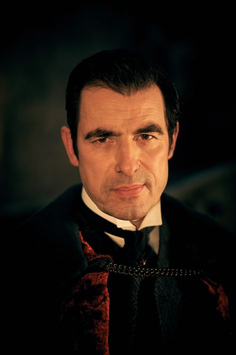 Dracula Actor, Dracula 2020, Dracula Movie, Claes Bang, Dracula Series, Dracula Art, Movie Halloween Costume, Movie Makeup, Movie Directors