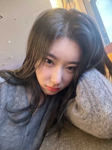 Chaeryeong Icon, It'z Me, Chaeryeong Itzy, Crop Photo, Imaginary Friend, Tolu, Basic Shirts, Kpop Idol, South Korean Girls