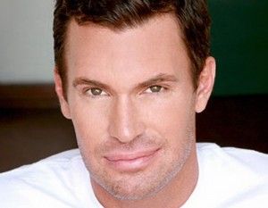 And TV Shows Interior Therapy...Jeff Lewis.  I love him Jeff Lewis Design, Ryan Serhant, House Beautiful Kitchens, Jeff Lewis, Makeover Tips, Bravo Tv, Flip Out, Celebrity Houses, Design Kitchen