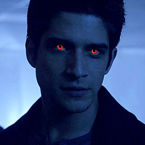 Scott Mccall Icons, Alpha Werewolf Art, Scott Mccall Alpha, Teen Wolf Eyes, Werewolf Eyes, Team Wolf, Teen Wolf Werewolf, True Alpha, Wolf Movie